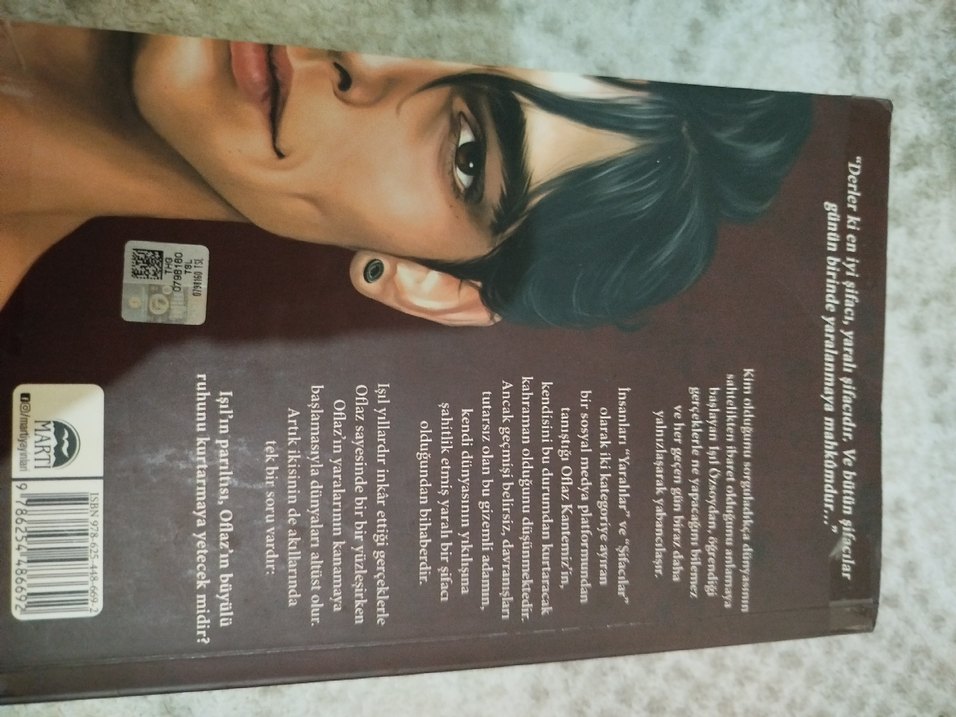 kimse gerçek değil Zeynep sey - Görsel 2