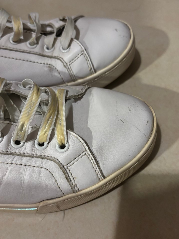 Beyaz Bağcıklı Minimalist Kadın Spor Ayakkabı - Görsel 4