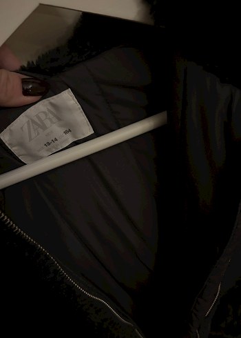 Siyah Kapüşonlu Midi Boy Peluş Mont - Görsel 4