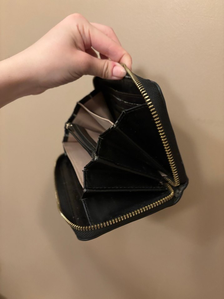 Calvin Klein Siyah Deri Fermuarlı Kadın Cüzdanı - Görsel 2