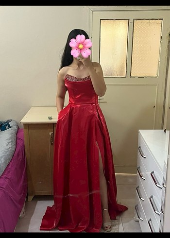 Parlak Kırmızı Uzun Drapeli Straplez Abiye - Görsel 3