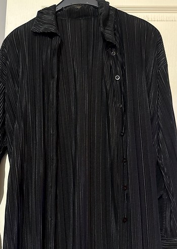 Kadın Siyah Pilili Uzun Kollu Gömlek - Görsel 2