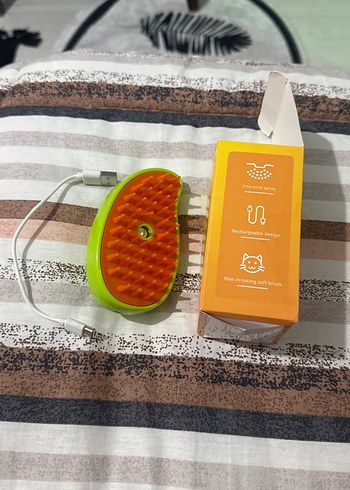 Yeşil Spreyli Kedi Masaj Fırçası - Görsel 2