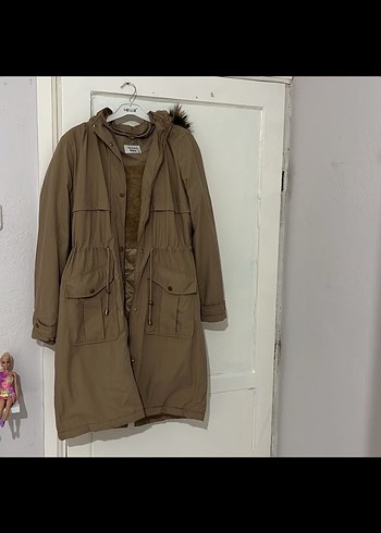 Kapüşonlu Krem Kadın Uzun mont  koltuk altı sökük sadece - Görsel 6