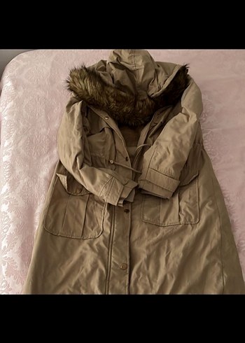 Kapüşonlu Krem Kadın Uzun mont  koltuk altı sökük sadece - Görsel 2