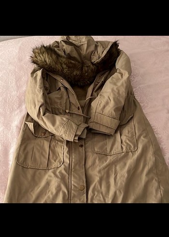 Kapüşonlu Krem Kadın Uzun mont  koltuk altı sökük sadece - Görsel 3