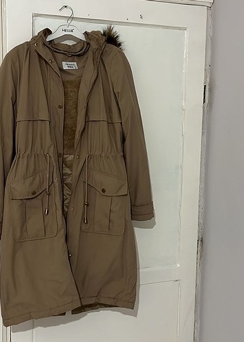 Kapüşonlu Krem Kadın Uzun mont  koltuk altı sökük sadece - Görsel 4