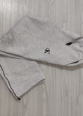 Sıfır Calvin Klein baggy eşofman - Görsel 4