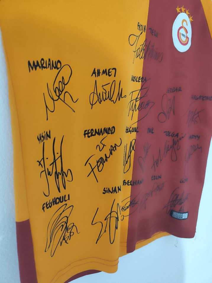 İMZALI GALATASARAY FORMASI - Görsel 3