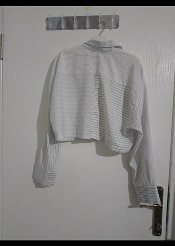 Düğmeli Kısa Beyaz Uzun Kollu Gömlek - Görsel 2