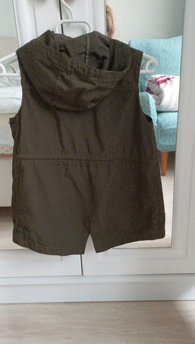 Erkek Çocuk Düğmeli Kolsuz Kahverengi Yelek - Görsel 2