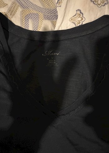 Siyah V Yaka Kolsuz Hamile Bluzu - Görsel 3