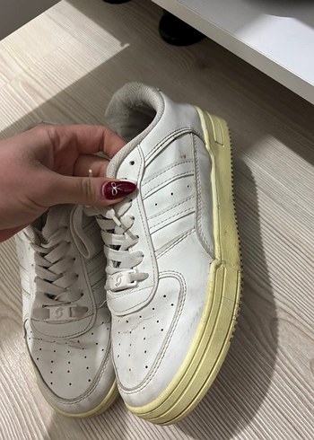 Beyaz Bağcıklı Kadın Spor Ayakkabı - Görsel 3