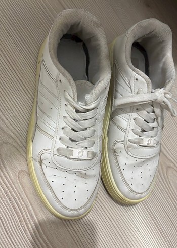 Beyaz Bağcıklı Kadın Spor Ayakkabı - Görsel 4