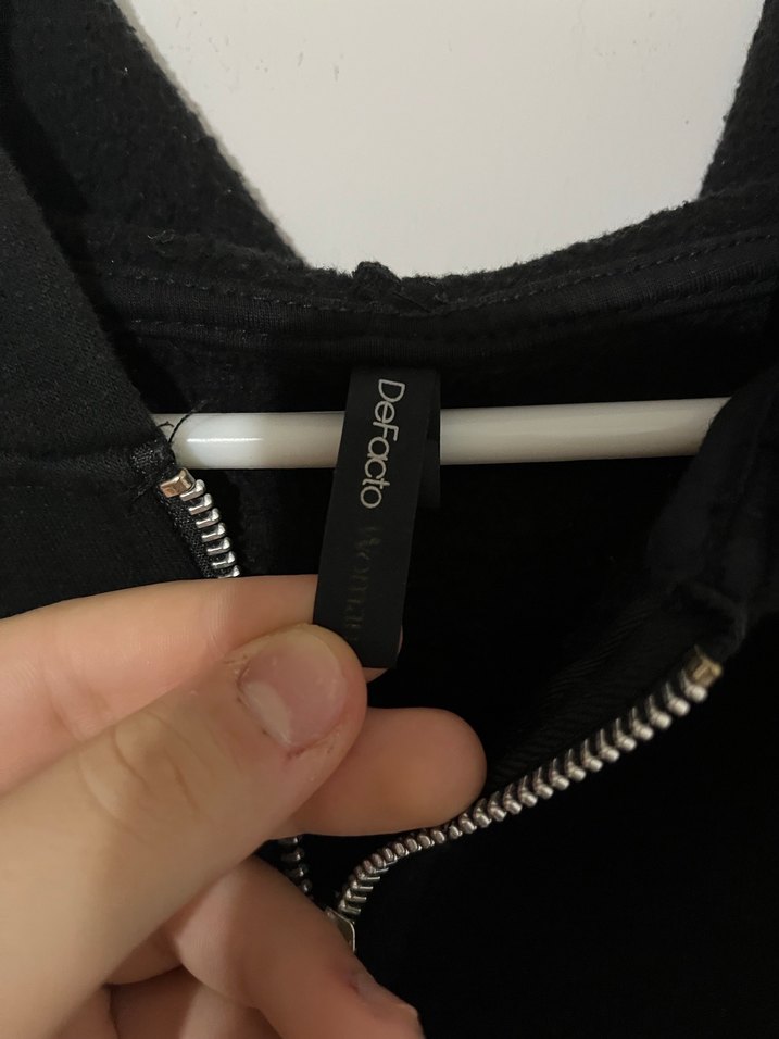 Siyah Fermuarlı Kapüşonlu Sweatshirt - Görsel 4