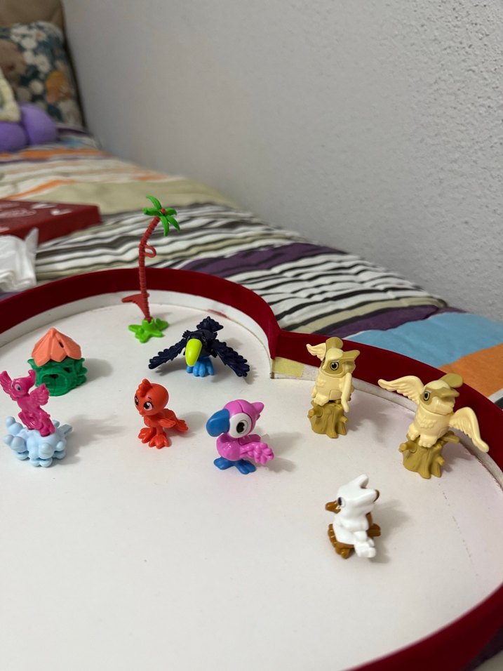 Renkli Mini Aksiyon Figürleri Seti - Görsel 2