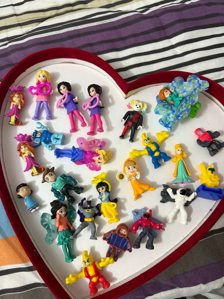 Renkli Mini Aksiyon Figürleri Seti - Görsel 4