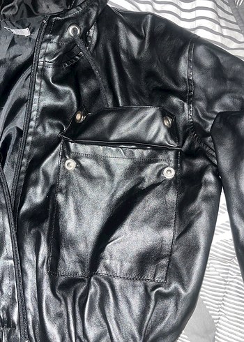 Kadın Siyah Deri Kemerli Kapüşonlu Ceket - Görsel 2