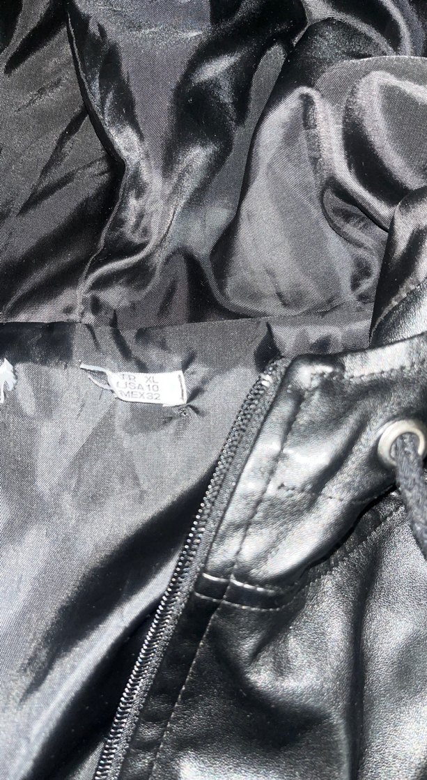 Kadın Siyah Deri Kemerli Kapüşonlu Ceket - Görsel 3