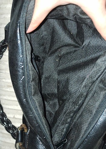 Siyah Parlak Deri Tokalı Kadın Çantası - Görsel 7