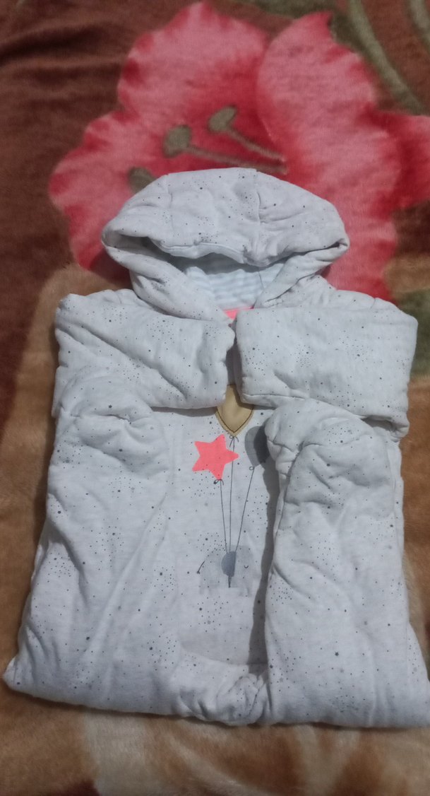 Kapüşonlu Gri Kız Bebek Şişme tulumu 6 9 ay gayet iyi durumda - Görsel 4