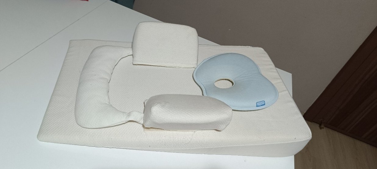 Beyaz Çocuk Uyku Destek Minderi yuvarlak kafa yastigi - Görsel 3