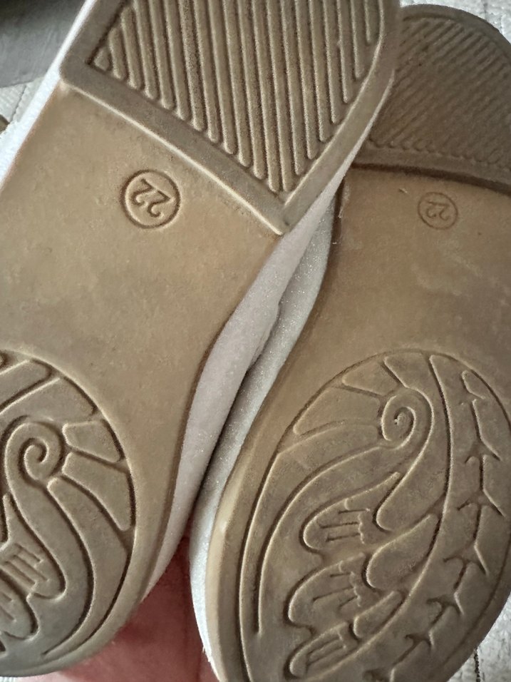 Kız Çocuk Beyaz Tokalı Babet Ayakkabı - Görsel 2