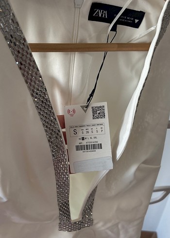 V Yaka Beyaz Taşlı Kadın Askılı Body - Görsel 3