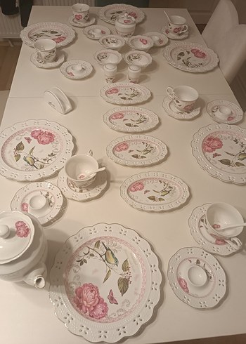 Pembe Çiçek Desenli Klasik Porselen kahvatı Takımı - Görsel 2