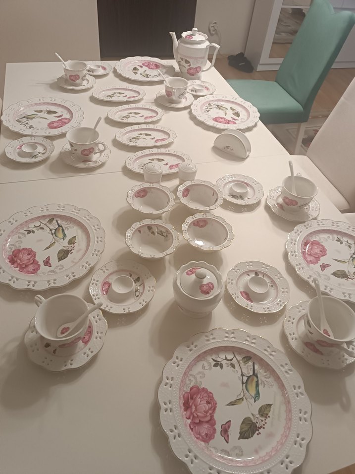 Pembe Çiçek Desenli Klasik Porselen kahvatı Takımı - Görsel 4