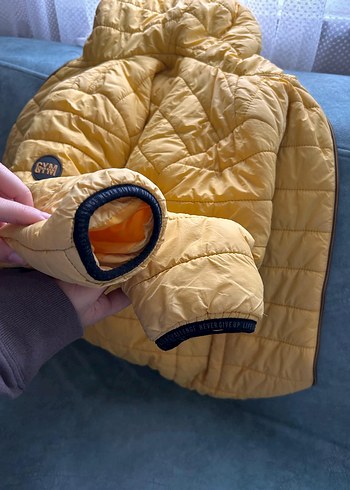 Sarı Kapüşonlu Erkek Çocuk Mont - Görsel 5