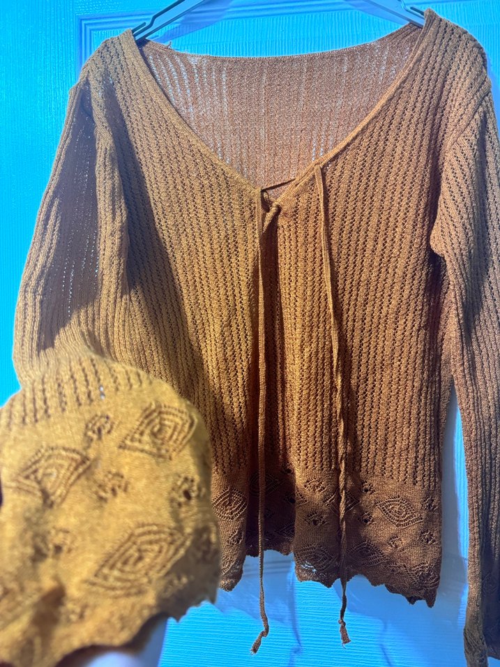 V yaka uzun kollu kahverengi örgü kazak - Görsel 3