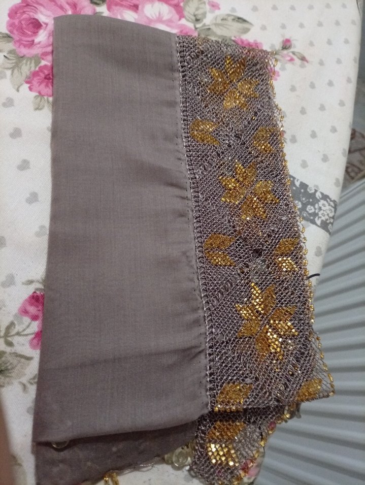 Gri Payetli Kadın Fular - Görsel 2