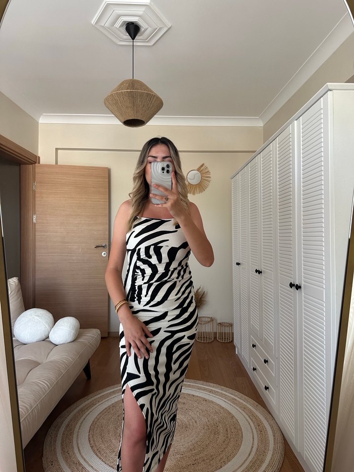 Zebra Desenli Straplez Midi Elbise - Görsel 2