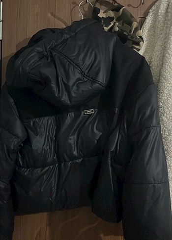 Siyah Kürklü Kadın Kışlık Mont - Görsel 5