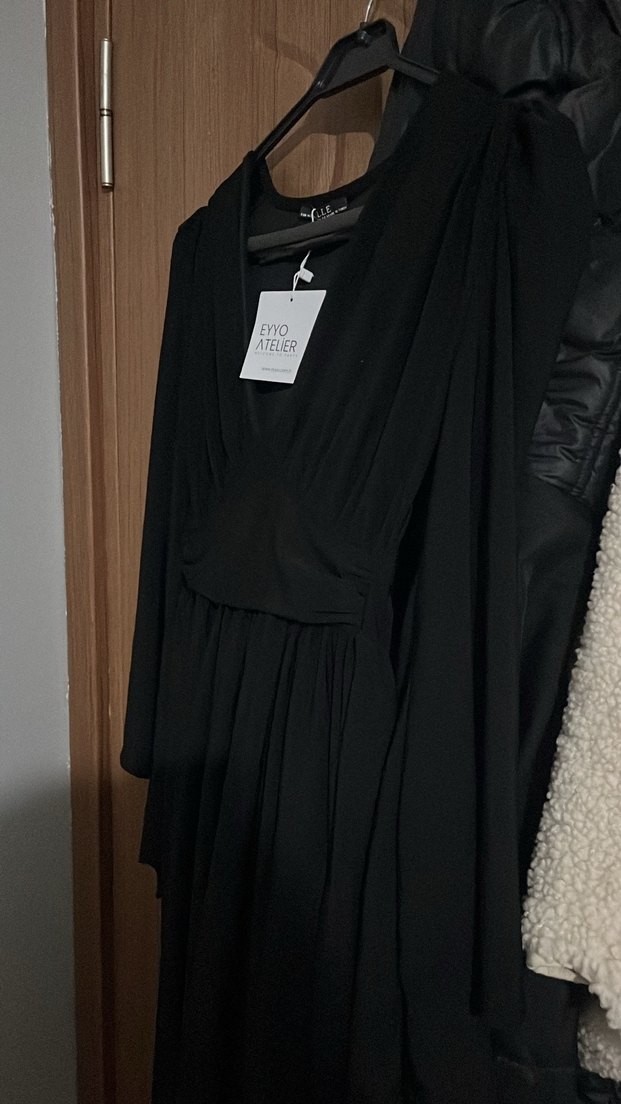 Siyah V Yaka Uzun Kollu Midi Elbise - Görsel 4