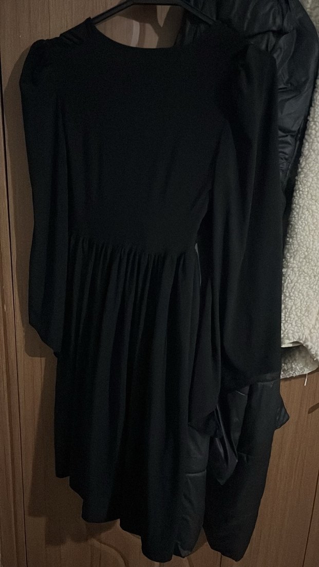 Siyah V Yaka Uzun Kollu Midi Elbise - Görsel 3