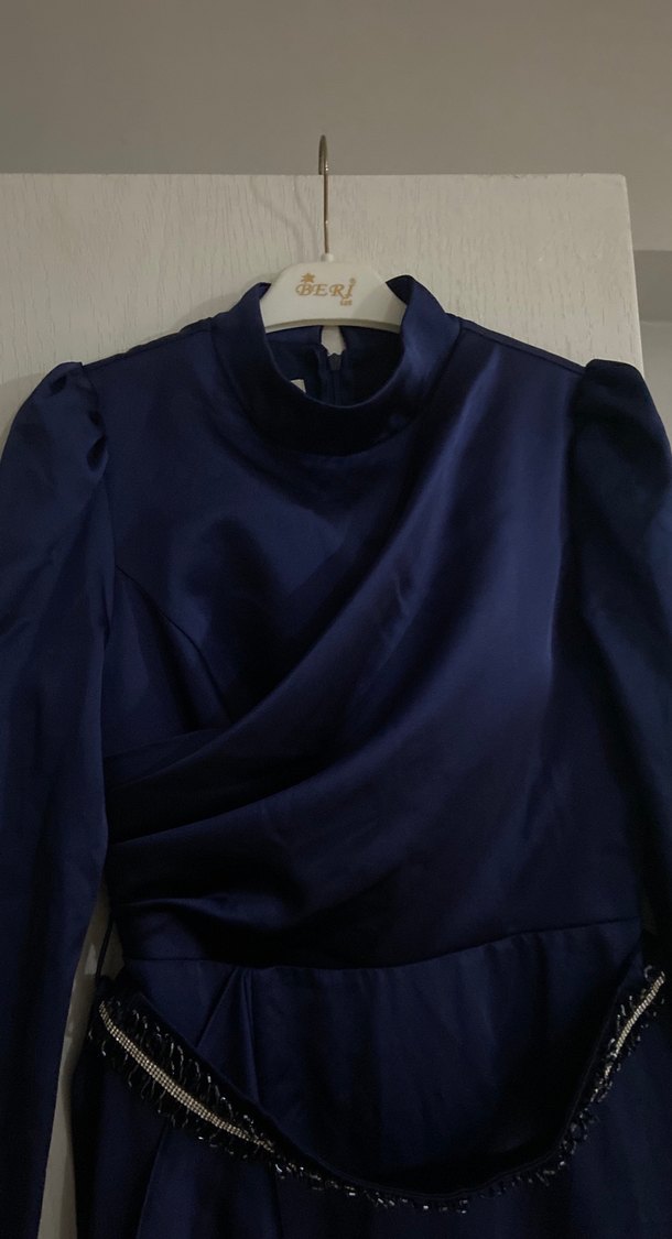 Uzun Lacivert Drapeli Kadın Abiye Elbise - Görsel 4