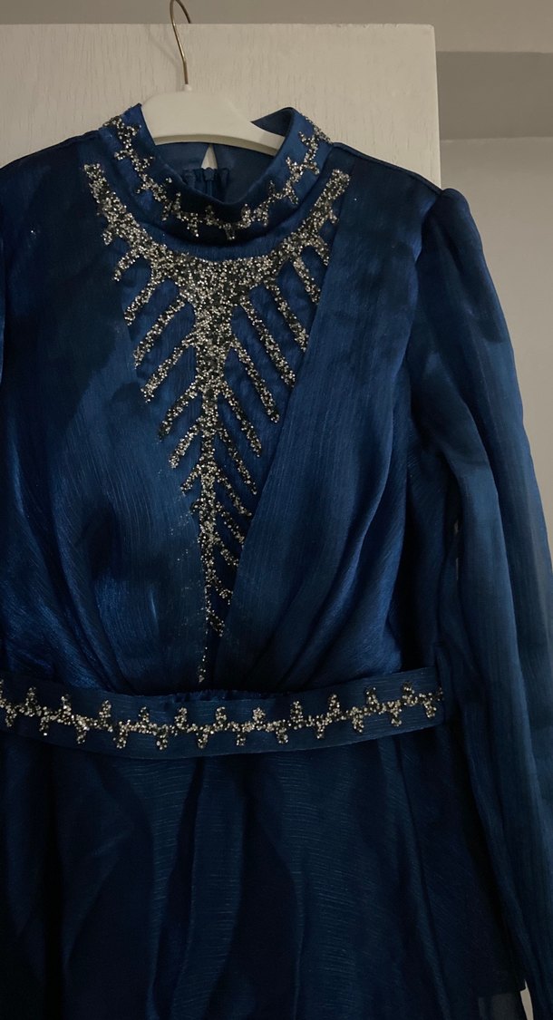 Nakış İşlemeli Lacivert Uzun Abiye Elbise - Görsel 3