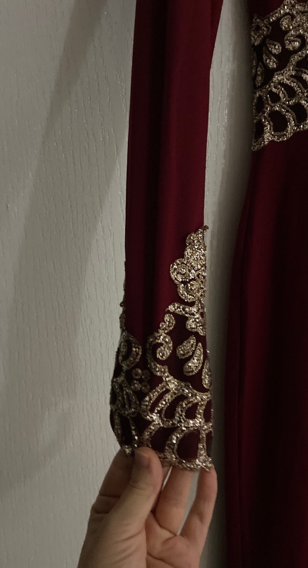 Bordo İşlemeli Uzun Kollu Abiye Elbise - Görsel 3