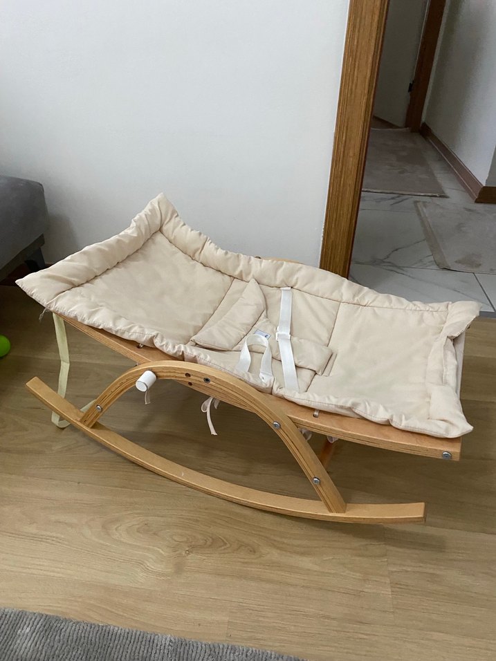 Ahşap Sallanan Bebek Beşiği Beyaz Minderli - Görsel 3
