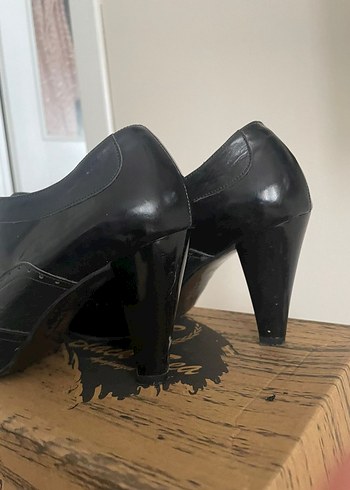 Klasik Siyah Topuklu Kadın Ayakkabı - Görsel 3