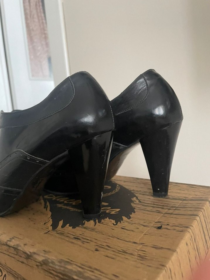 Klasik Siyah Topuklu Kadın Ayakkabı - Görsel 3