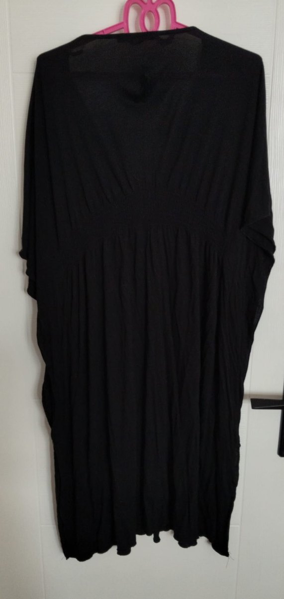 Batik Siyah V Yaka Uzun Dökümlü Elbise - Görsel 2