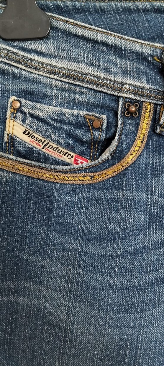 Diesel Orijinal Düşük Bel Düz Paça Jeans - Görsel 2