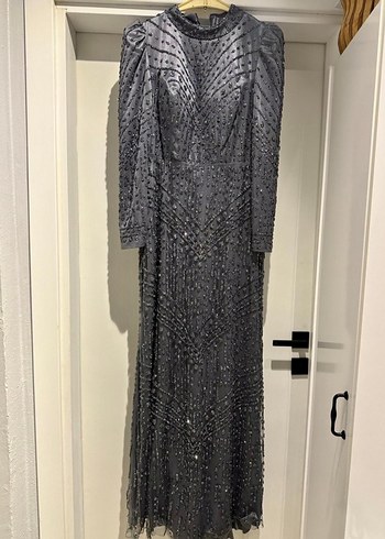 Uzun Gri Nakışlı Kadın Abiye Elbise - Görsel 2