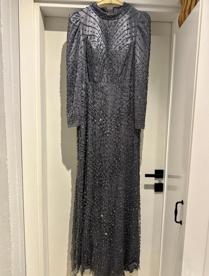 Uzun Gri Nakışlı Kadın Abiye Elbise - Görsel 2