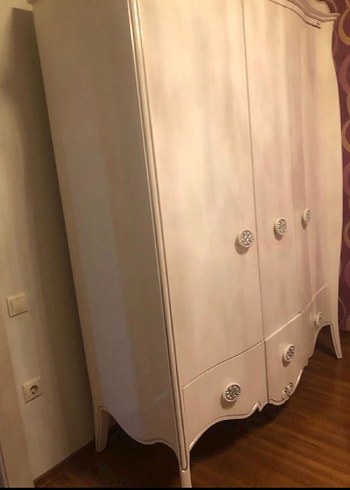 Bej Renkli Üç Kapaklı Gardırop - Görsel 2