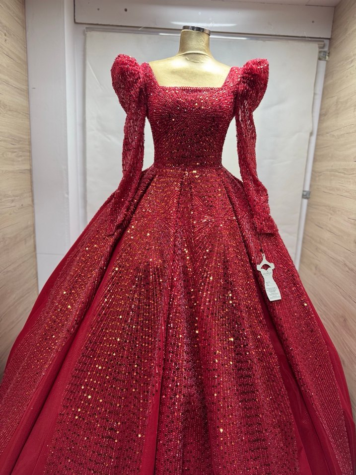 Bordo Uzun Kollu İşlemeli Nişan Elbisesi - Görsel 3