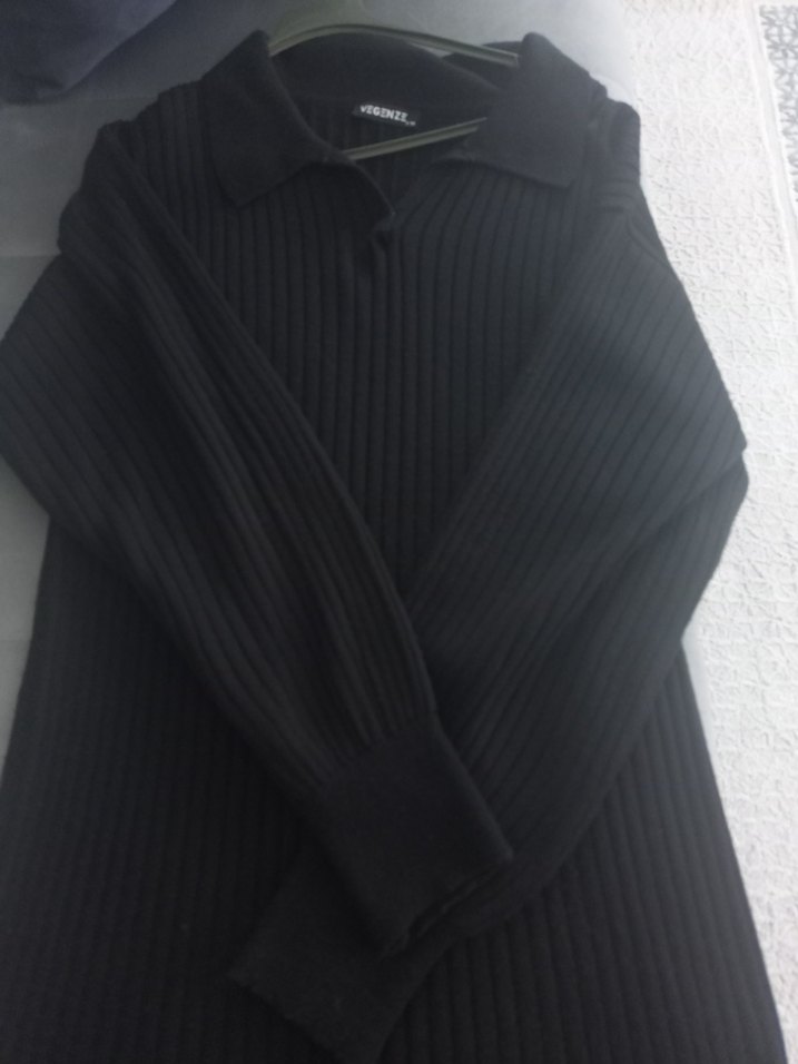 Siyah V Yaka Kemerli Mini Triko Elbise - Görsel 3